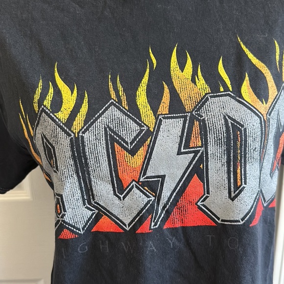 NWOT AC⚡️DC  ⚡️highway to hell tee ⚡️Small - Picture 2 of 5